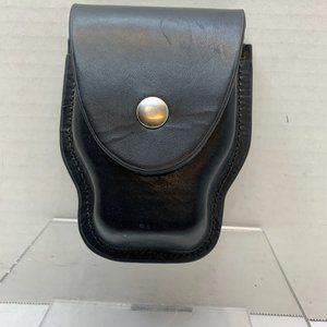 RYNO Gear Single Handcuff Holder Black Leather.